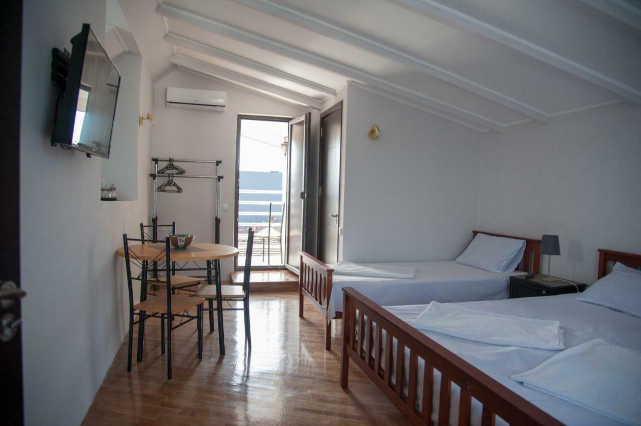 Cozy Guest House In Old บาทูมิ ภายนอก รูปภาพ