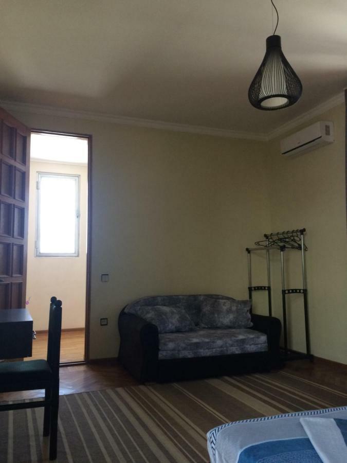 Cozy Guest House In Old บาทูมิ ภายนอก รูปภาพ